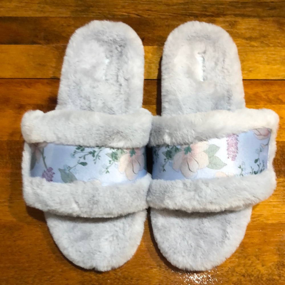 New they were given as a gift but are too big.